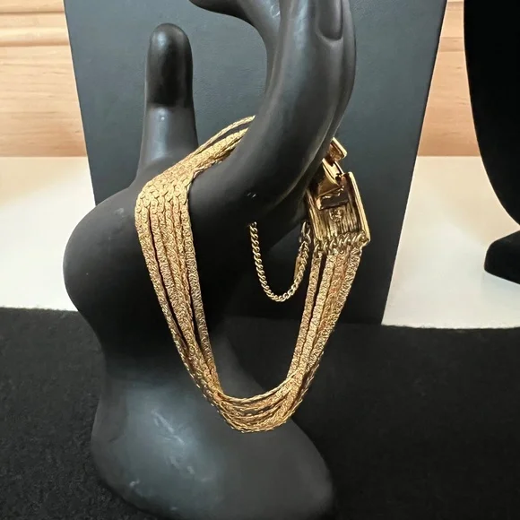 VINTAGE MONET 70s Multi 7 Strand Gold Toned Bracelet 6.5" with Safety Chain - Picture 9 of 11